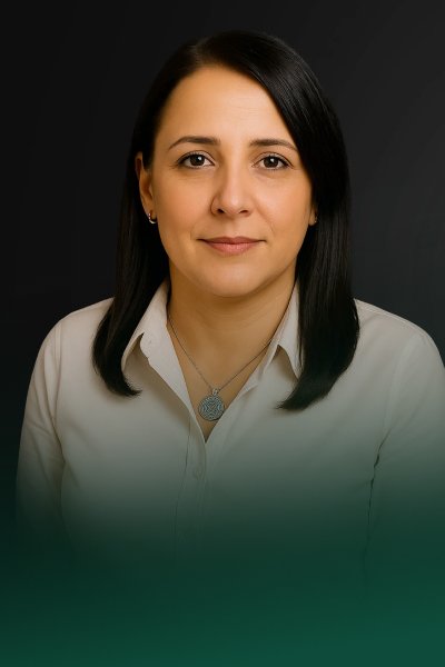 photo of Aline Santos strategic manager